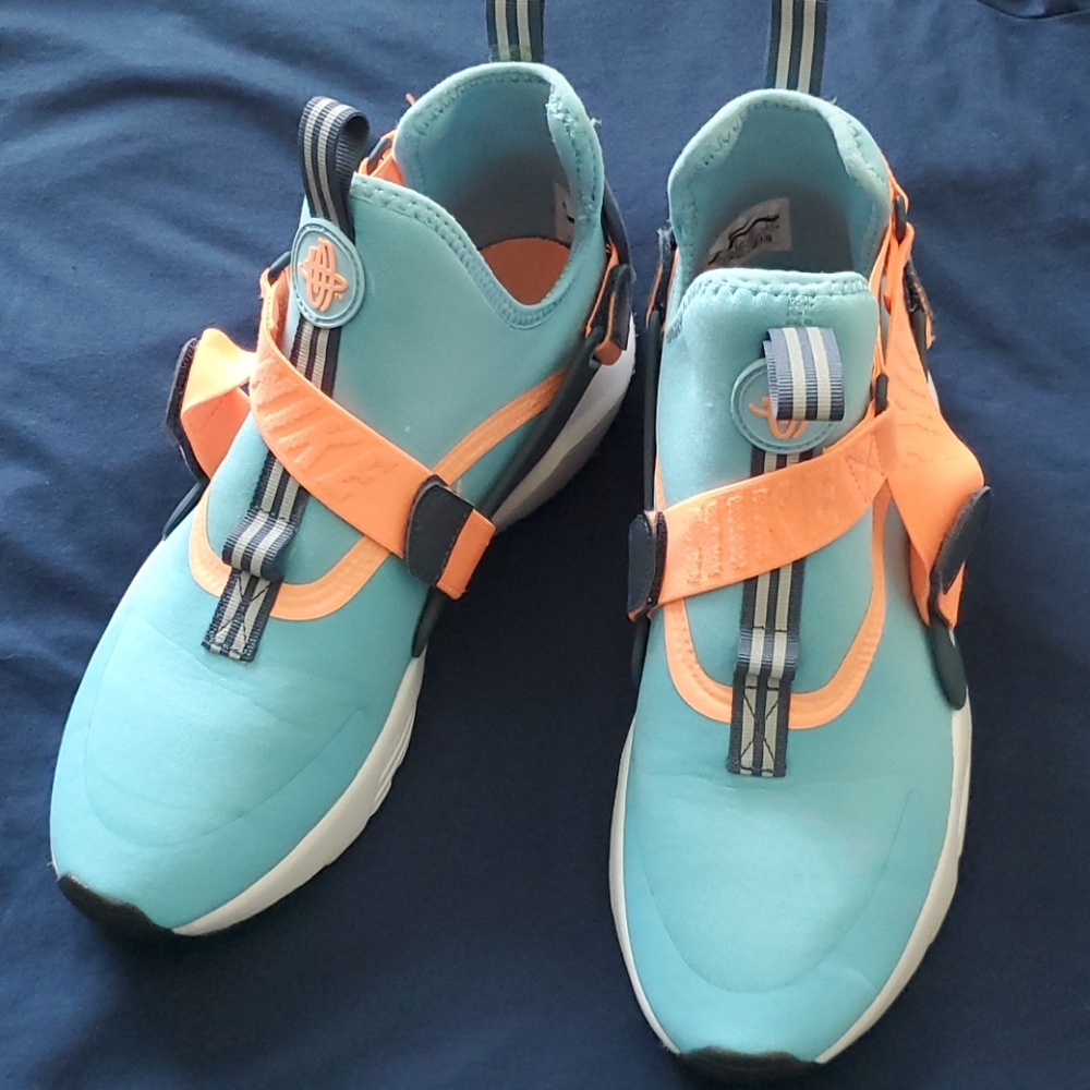 Youth Nikes